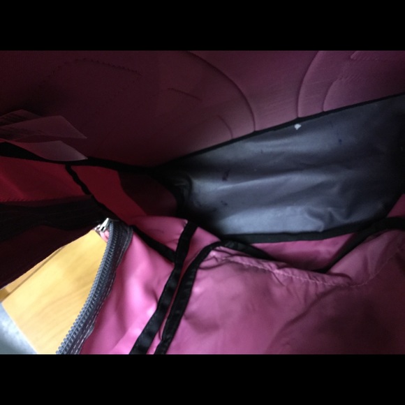 SOLD... EUC The Northface Vault Backpack - Picture 5 of 5